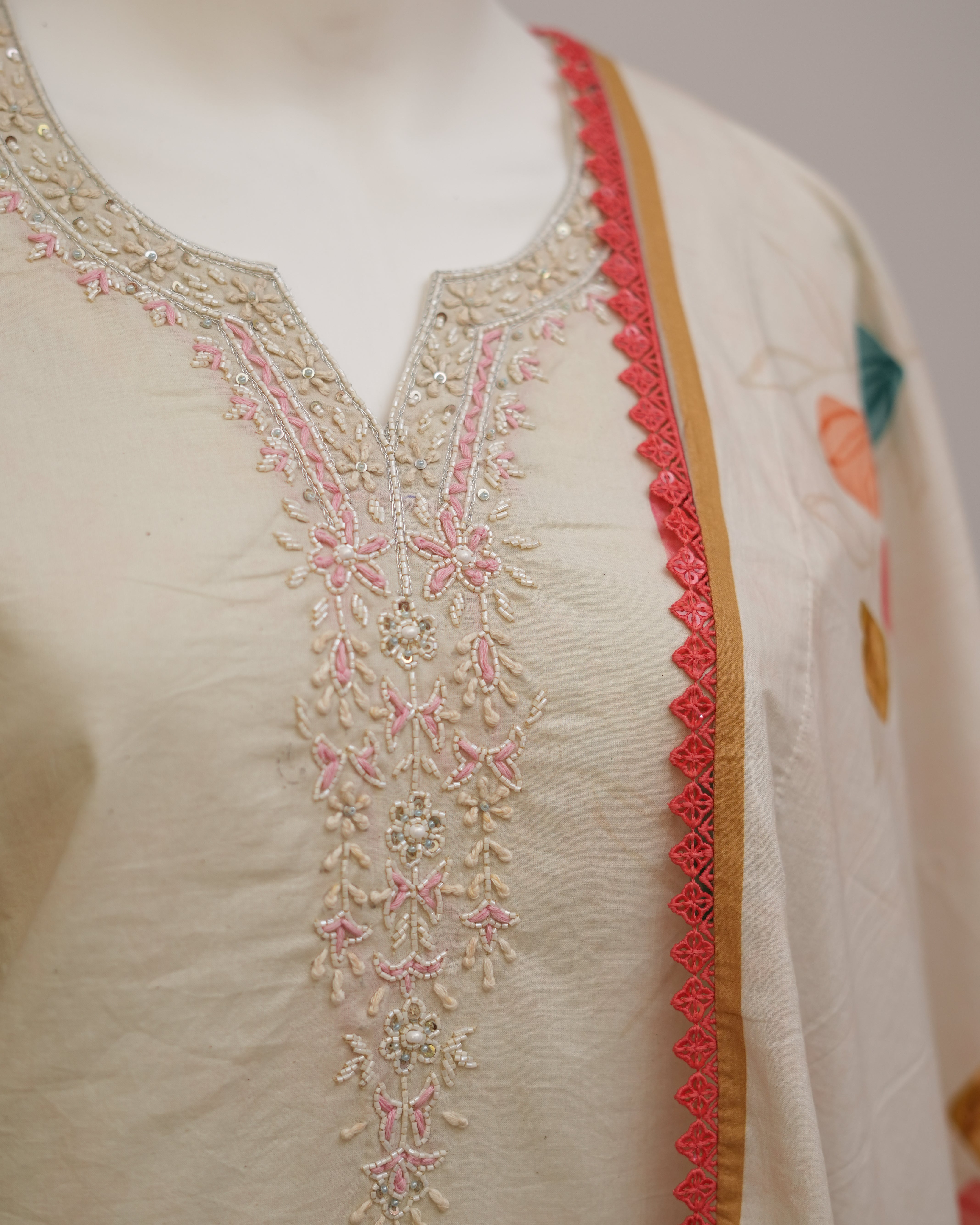 Sahmira Ivory Bloom — Embroidered Floral Kurta Set