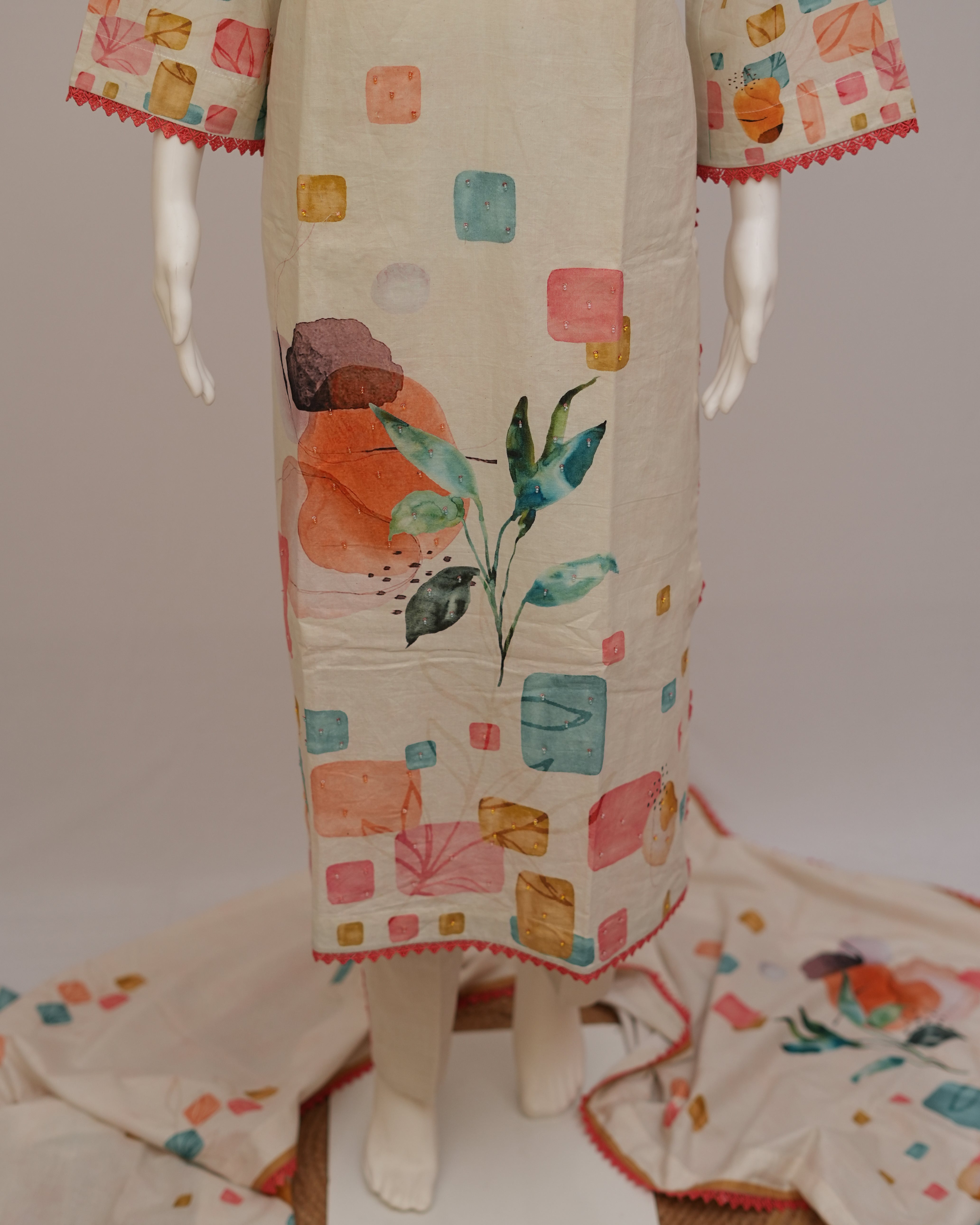 Sahmira Ivory Bloom — Embroidered Floral Kurta Set