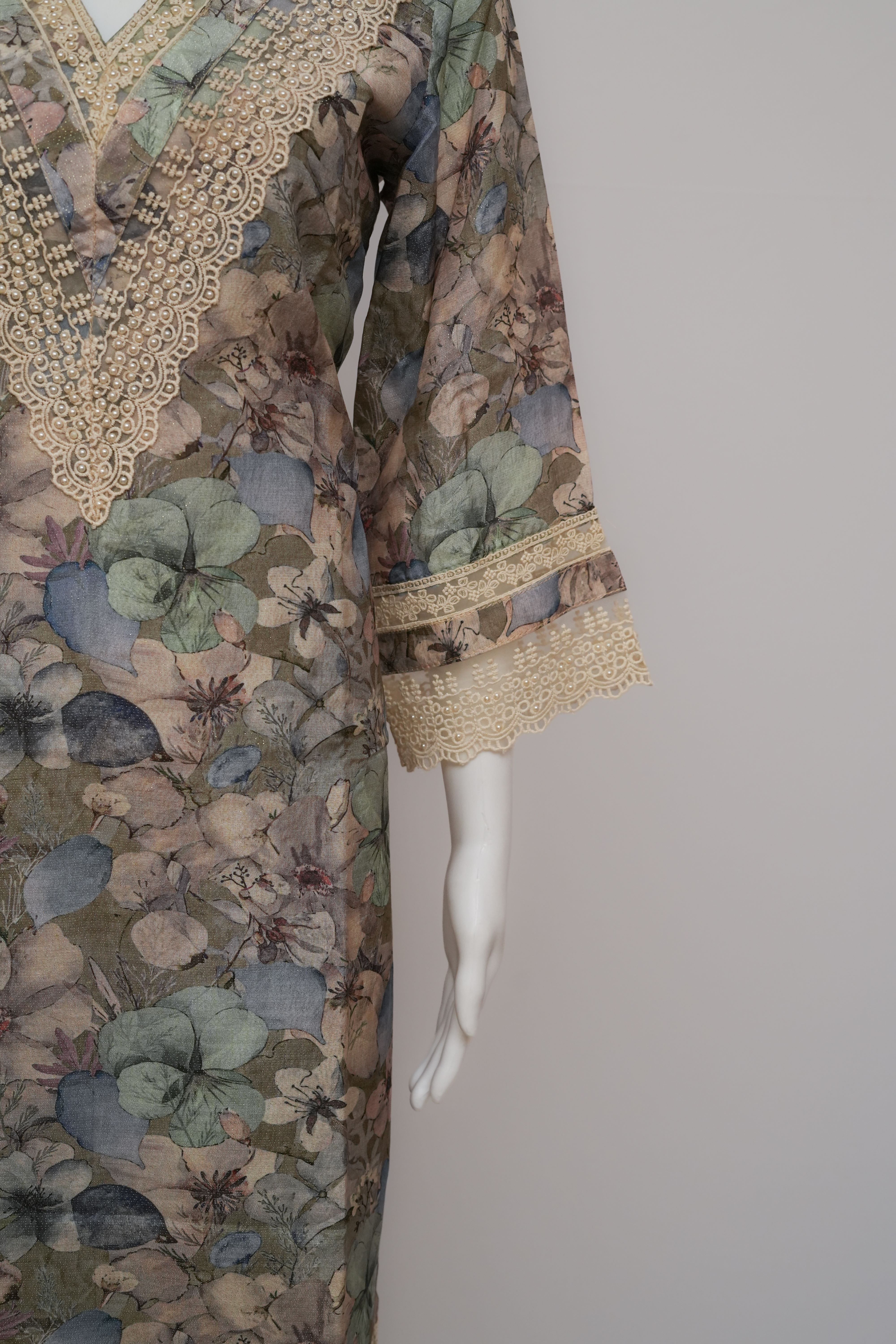 Sahmira Elegant Floral Lace Detailing Luxury Dress