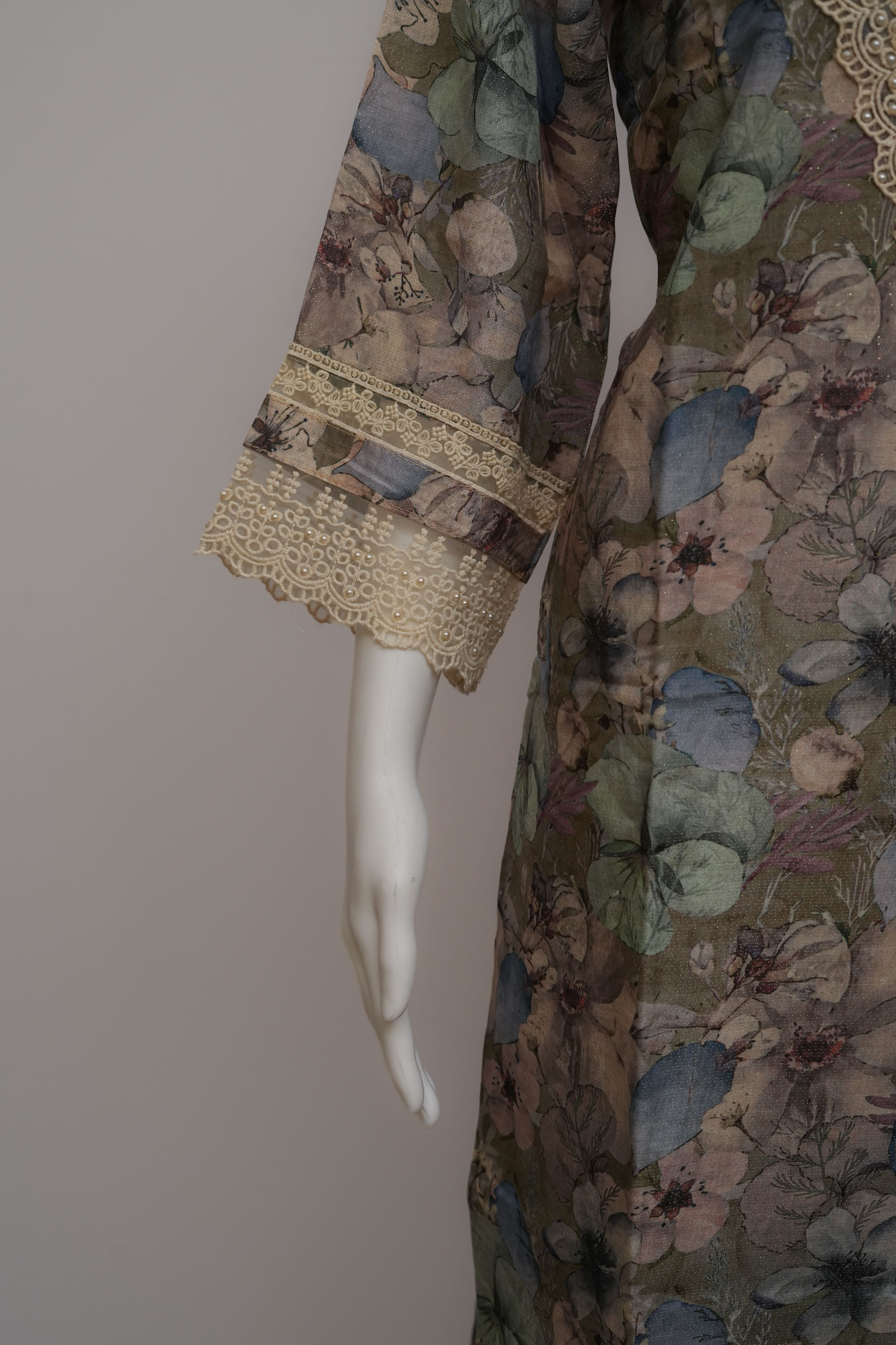 Sahmira Elegant Floral Lace Detailing Luxury Dress